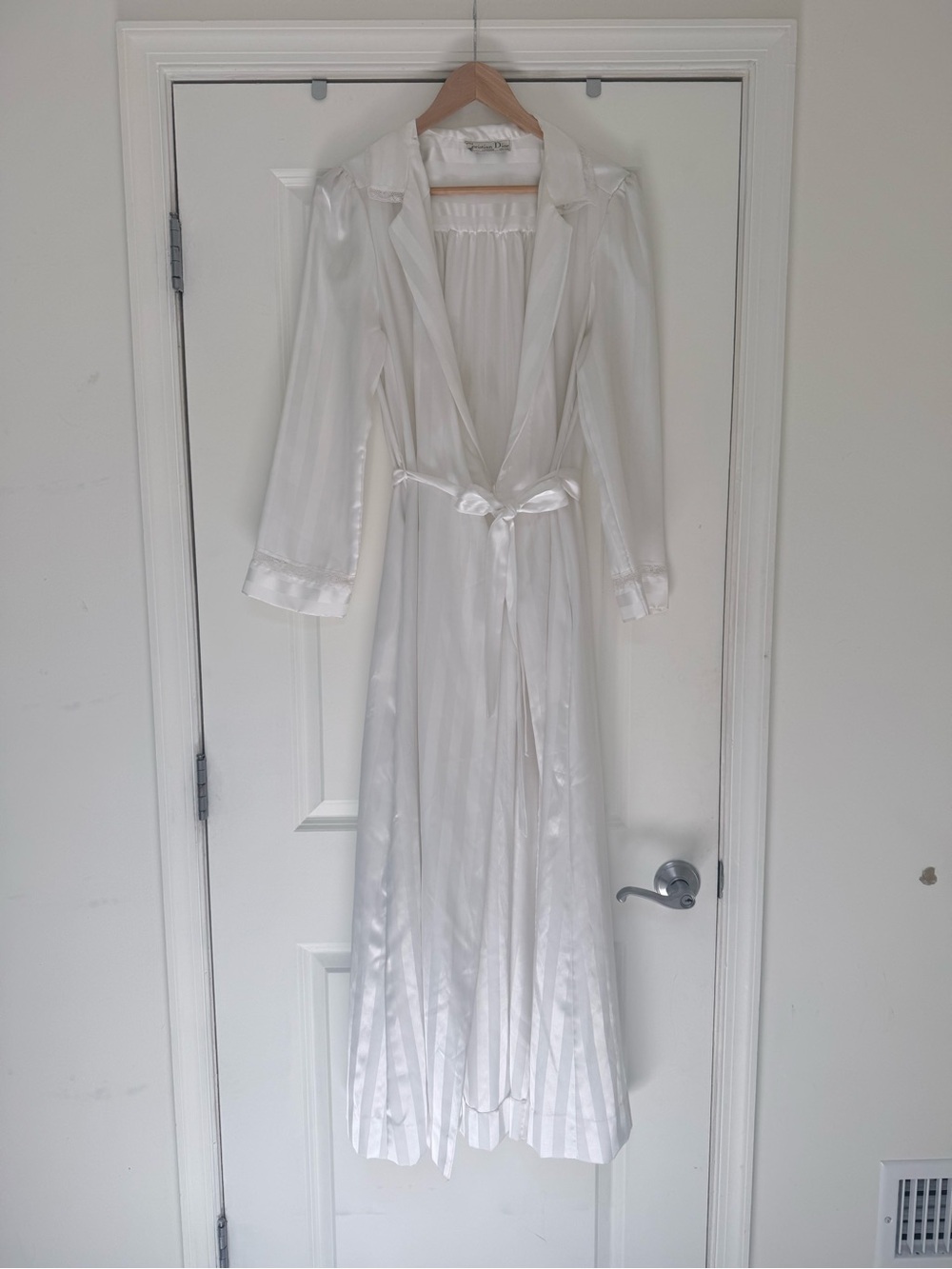Vintage Christian Dior Lingerie White Stripe Robe | M | EUC